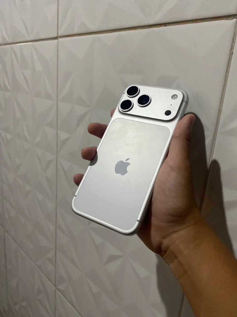 iPhone 17 pro max branco 
