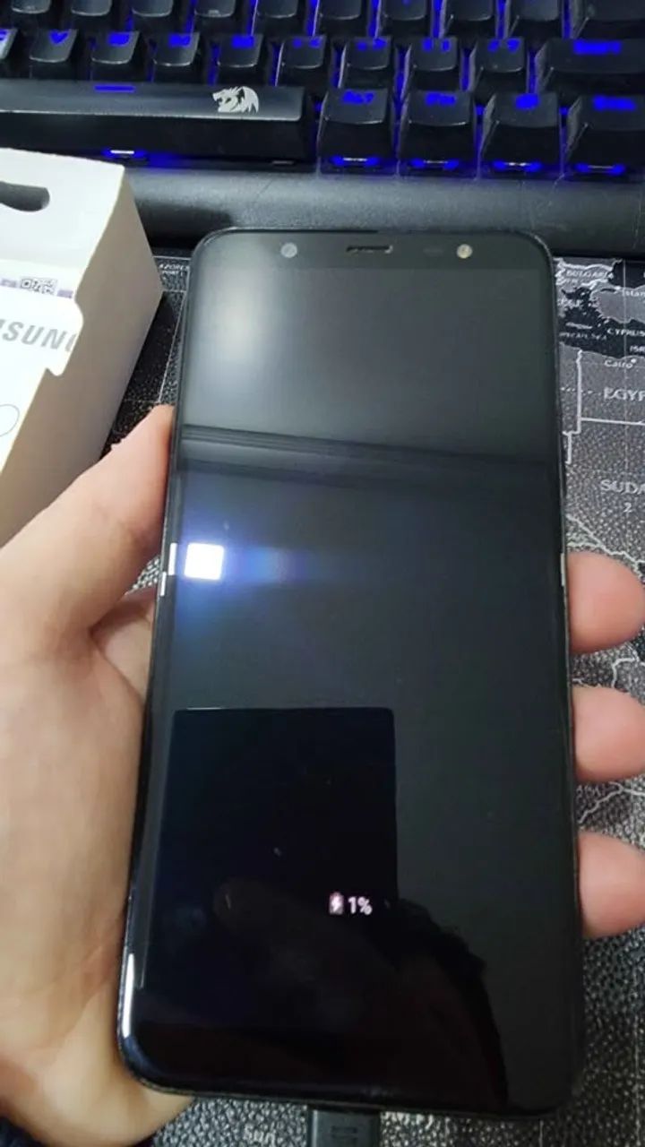 Samsung Galaxy J8 64GB - Funciona 100% - Com Carregador e Caixa - Foto 2