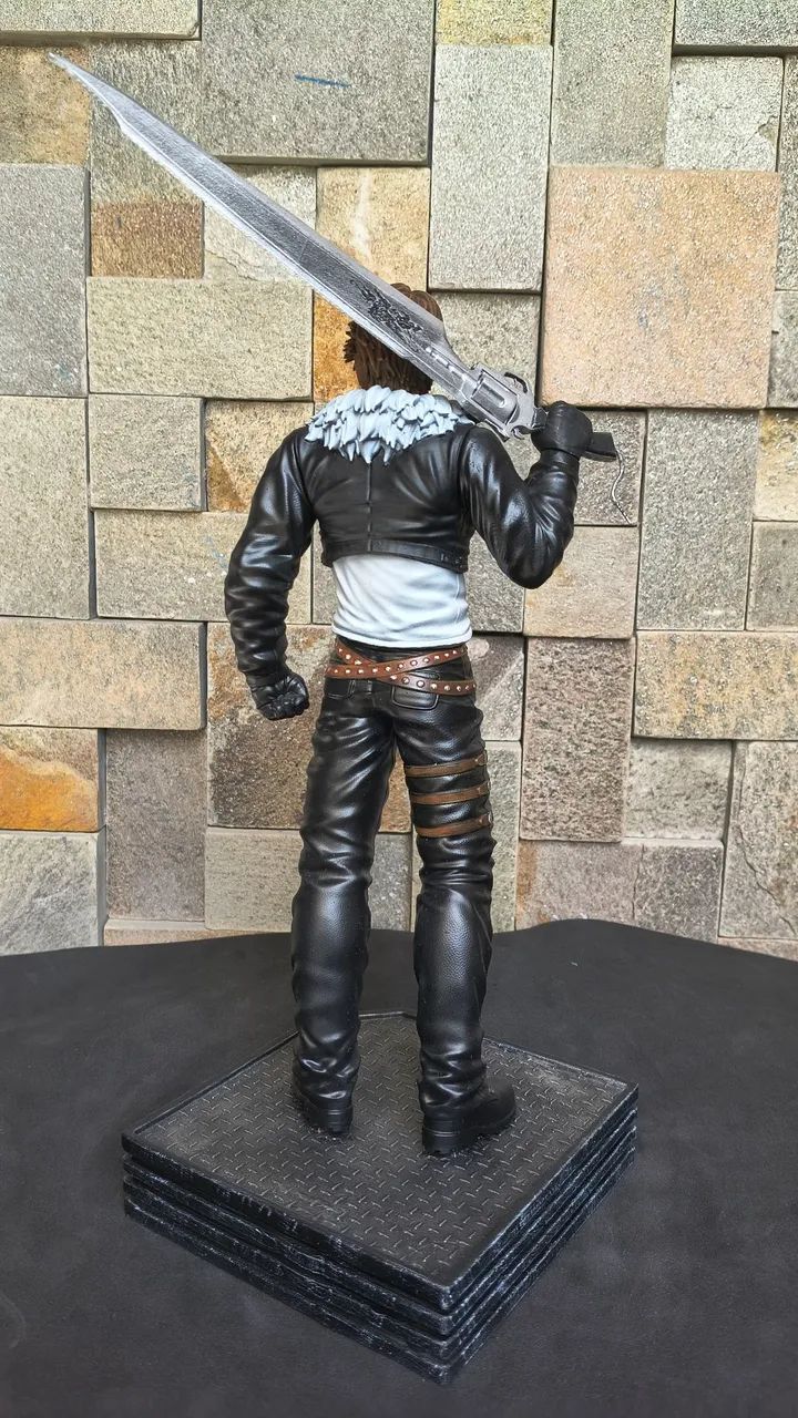 Action figure Scholl Leonart FF8 - Foto 3