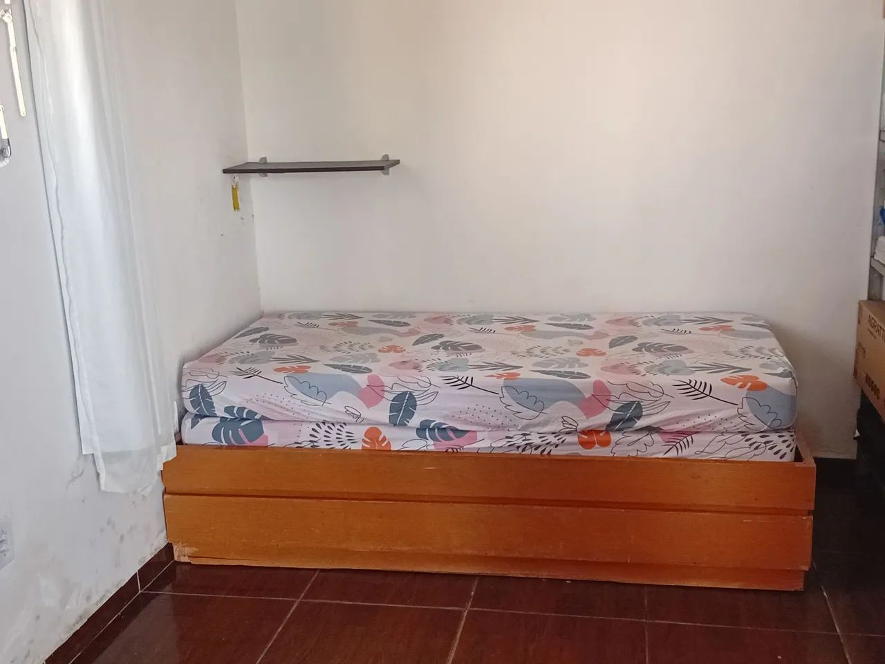 Cama solteirao com gaveta