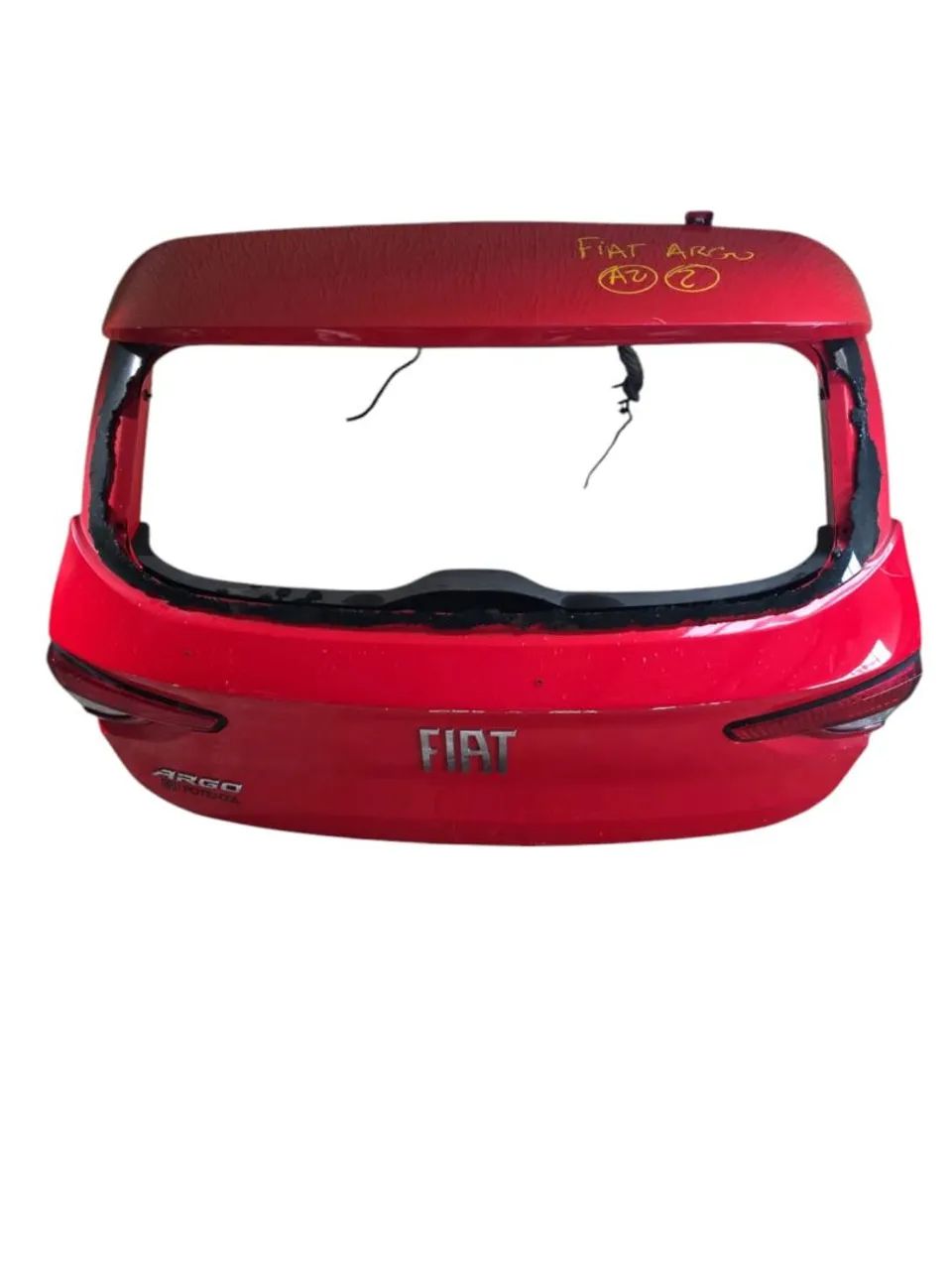 Tampa traseira Fiat Argo vermelho