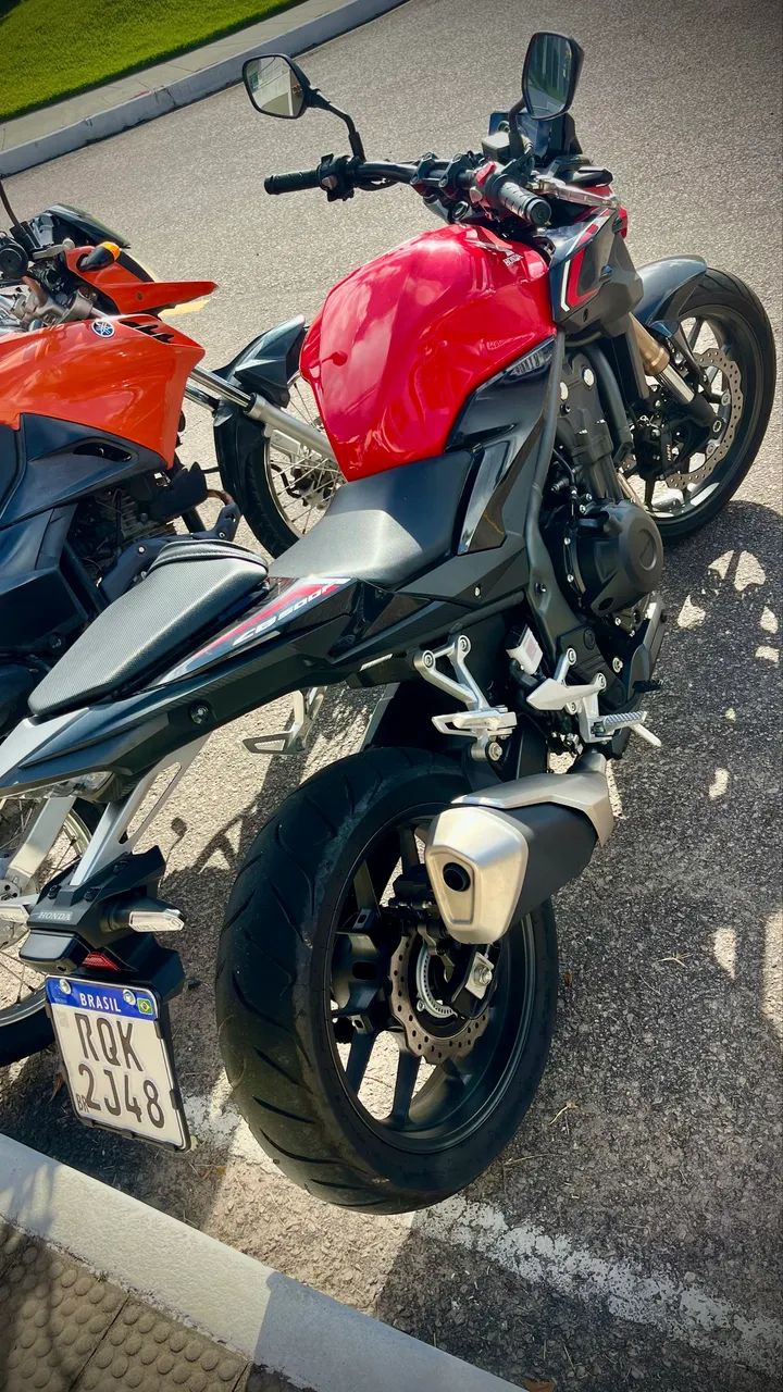 HONDA CB500 F 2024 apenas 980 km - Foto 4