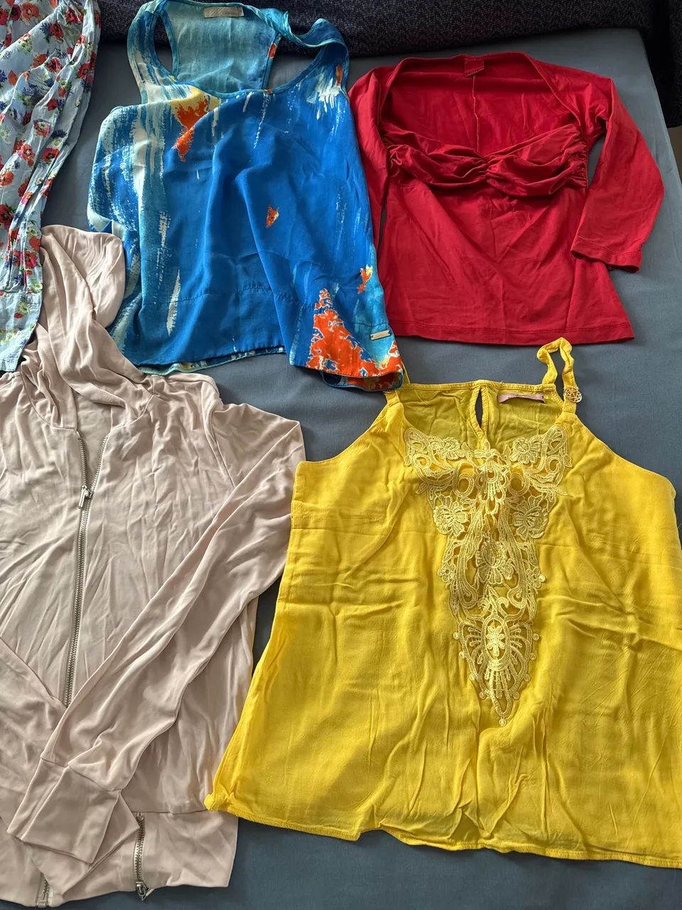Lote de blusas TAM P - Foto 4