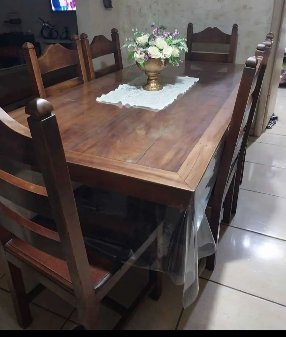 Mesa de mogno 