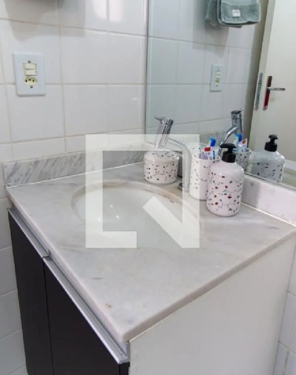 Bancada de mármore com cuba embutida  - Foto 2