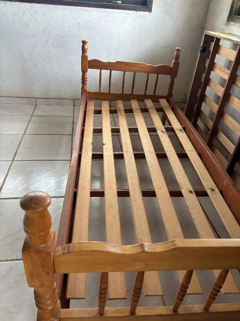 Cama de madeira maciça  - Foto 3