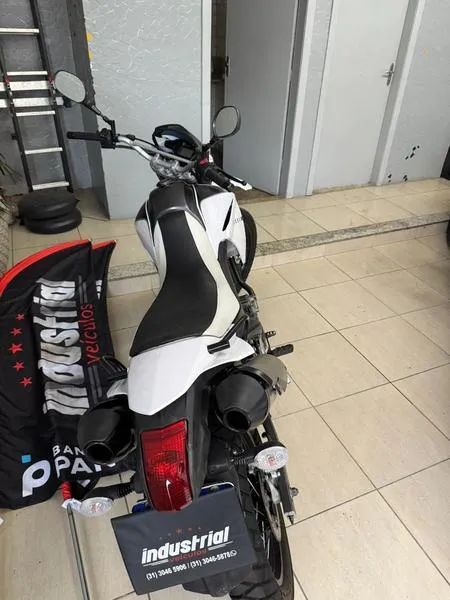 YAMAHA XT 660R 2013 - Foto 4