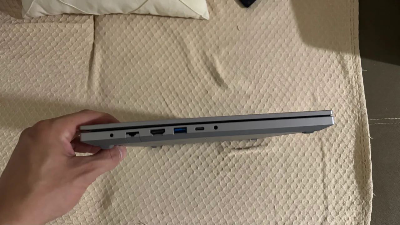 Notebook Samsung i3 10th muito novo - Foto 3