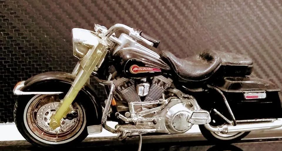 Miniatura Harley Davidson Road King - Foto 2