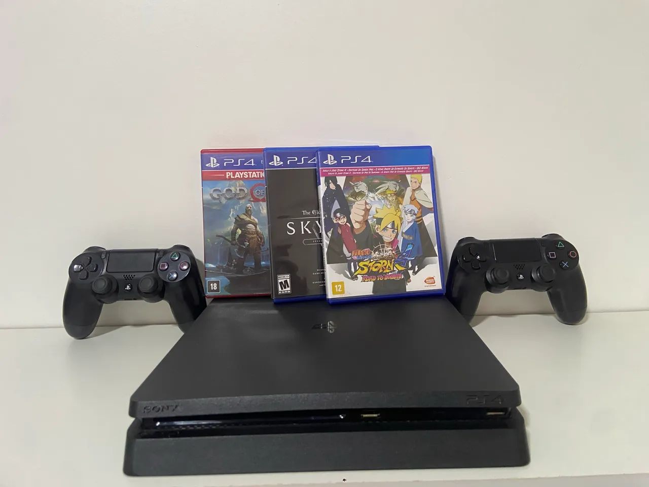 PlayStation 4 slim 