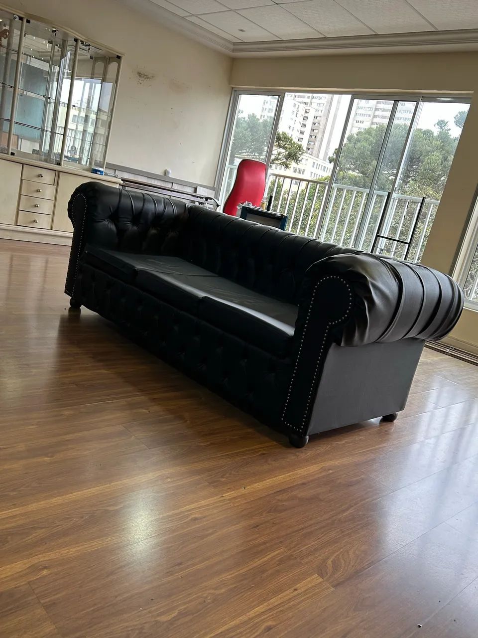 Sofá estilo chesterfield  - Foto 3