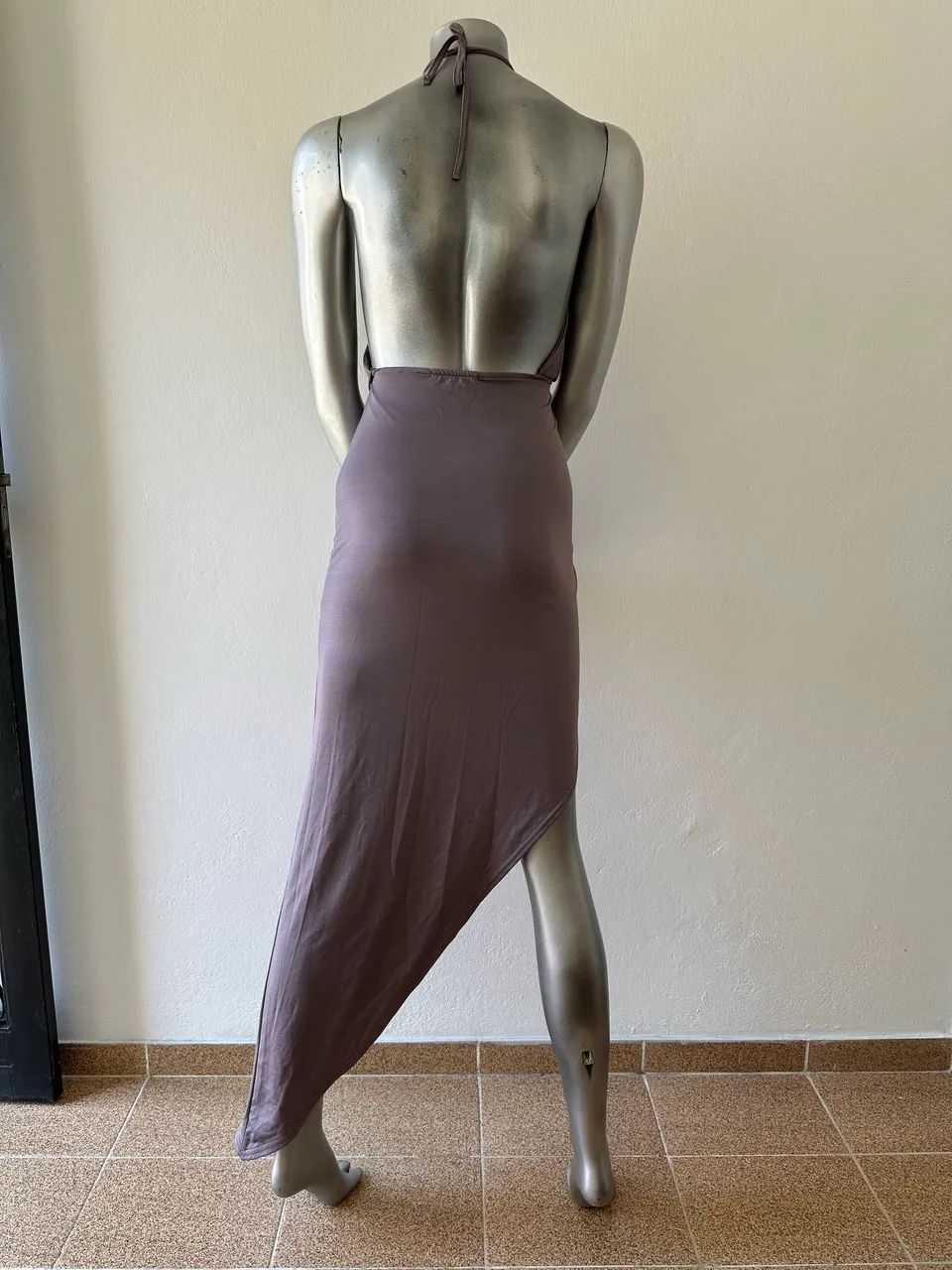 Vestido feminino elegante - modelo assimétrico - Foto 4