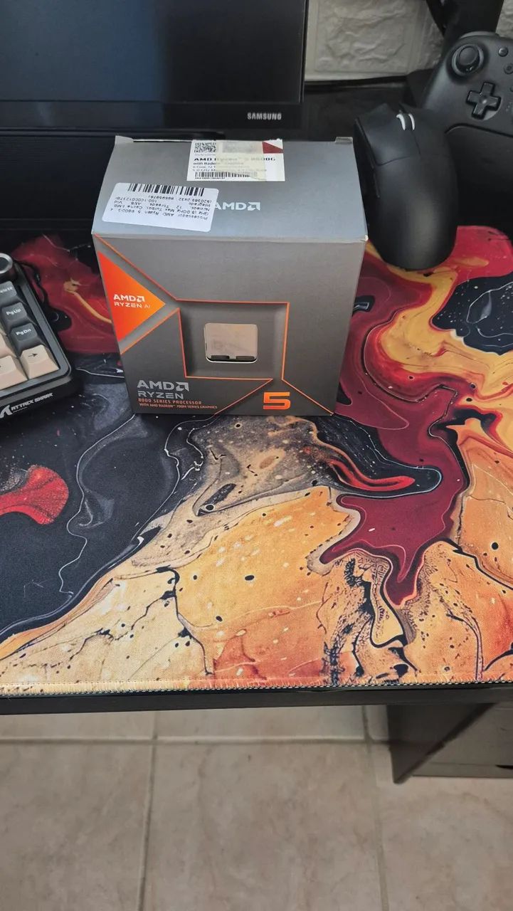 AMD Ryzen AM5  5 8600G.