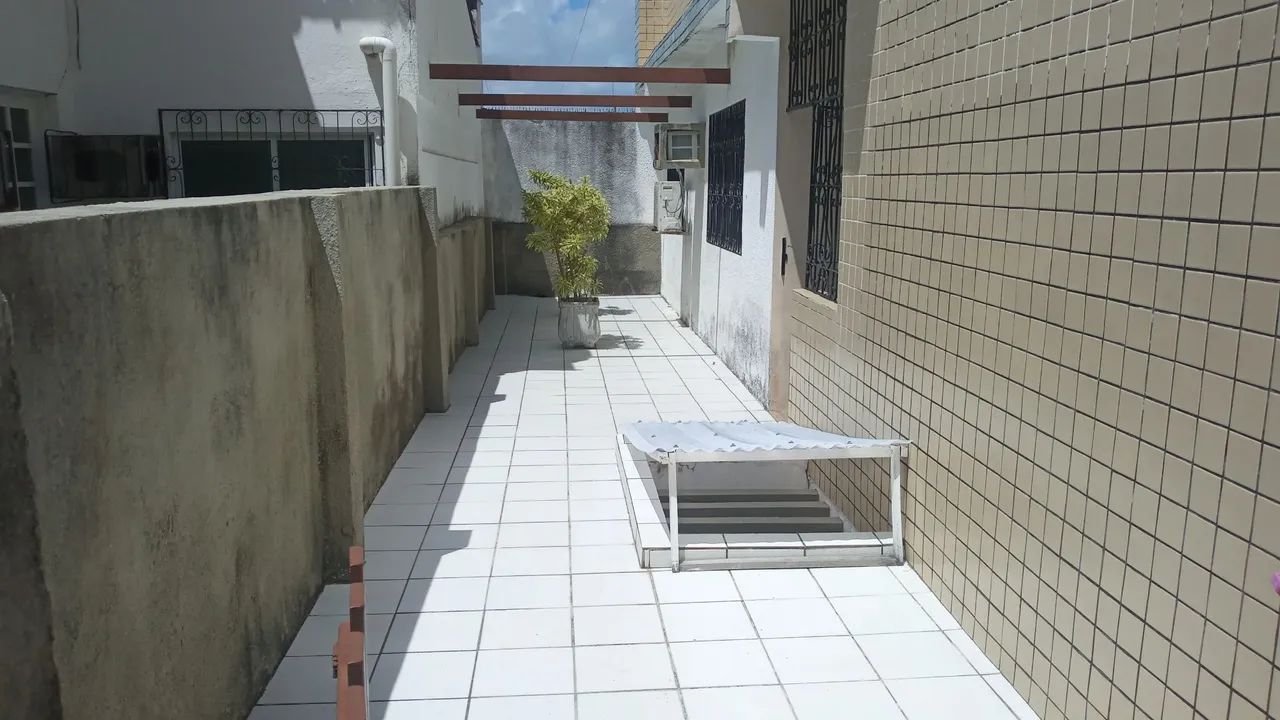 Predio em avenida com 2 aptos, piscina, pontos comerciais... - Foto 4