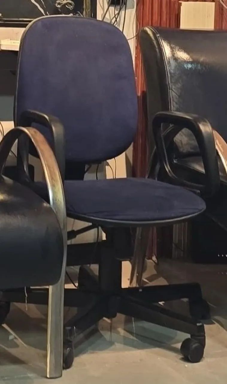 Cadeira escritório azul