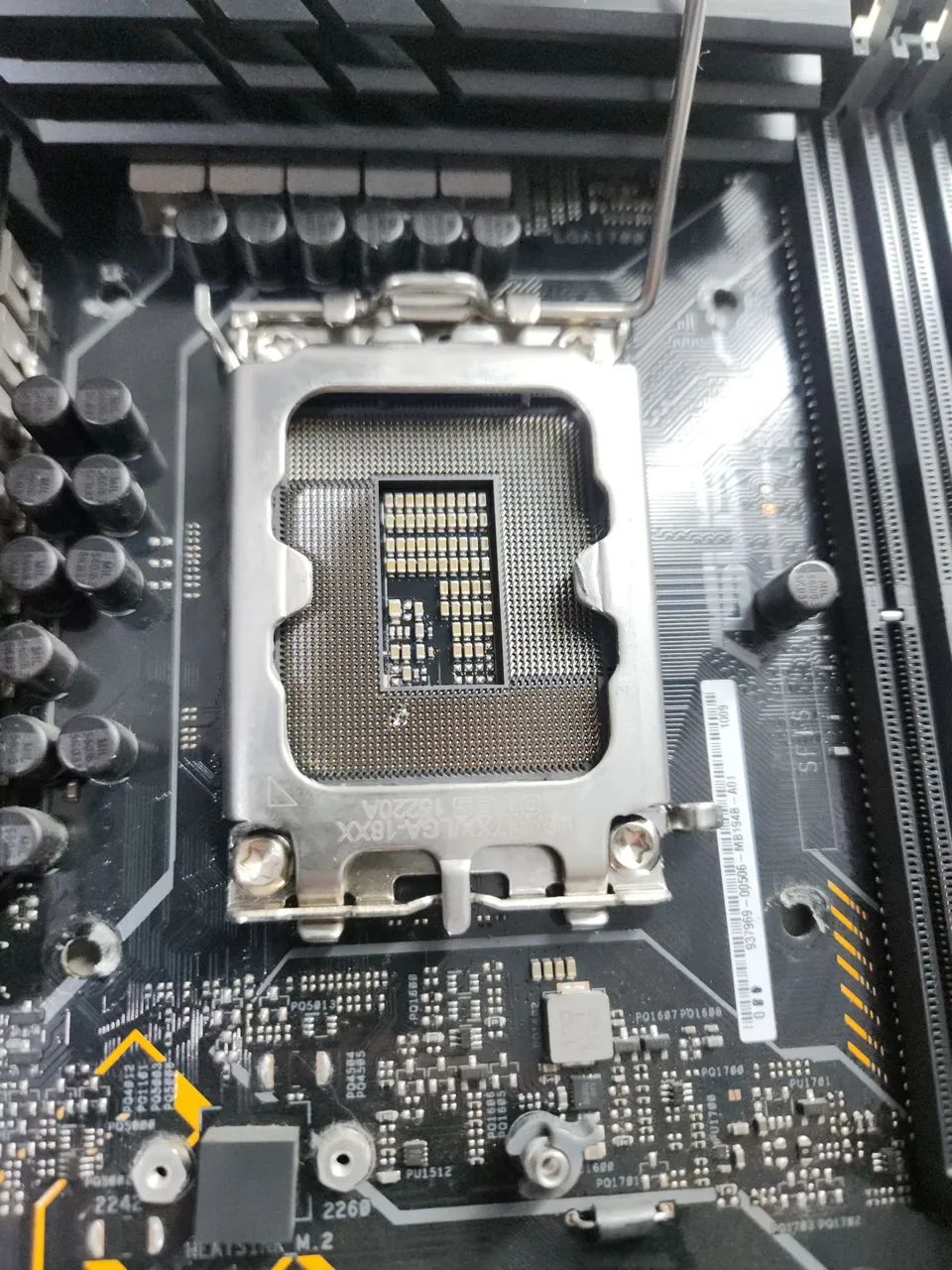 Asus b660m tuf gaming d4 (defeito socket) - Foto 2
