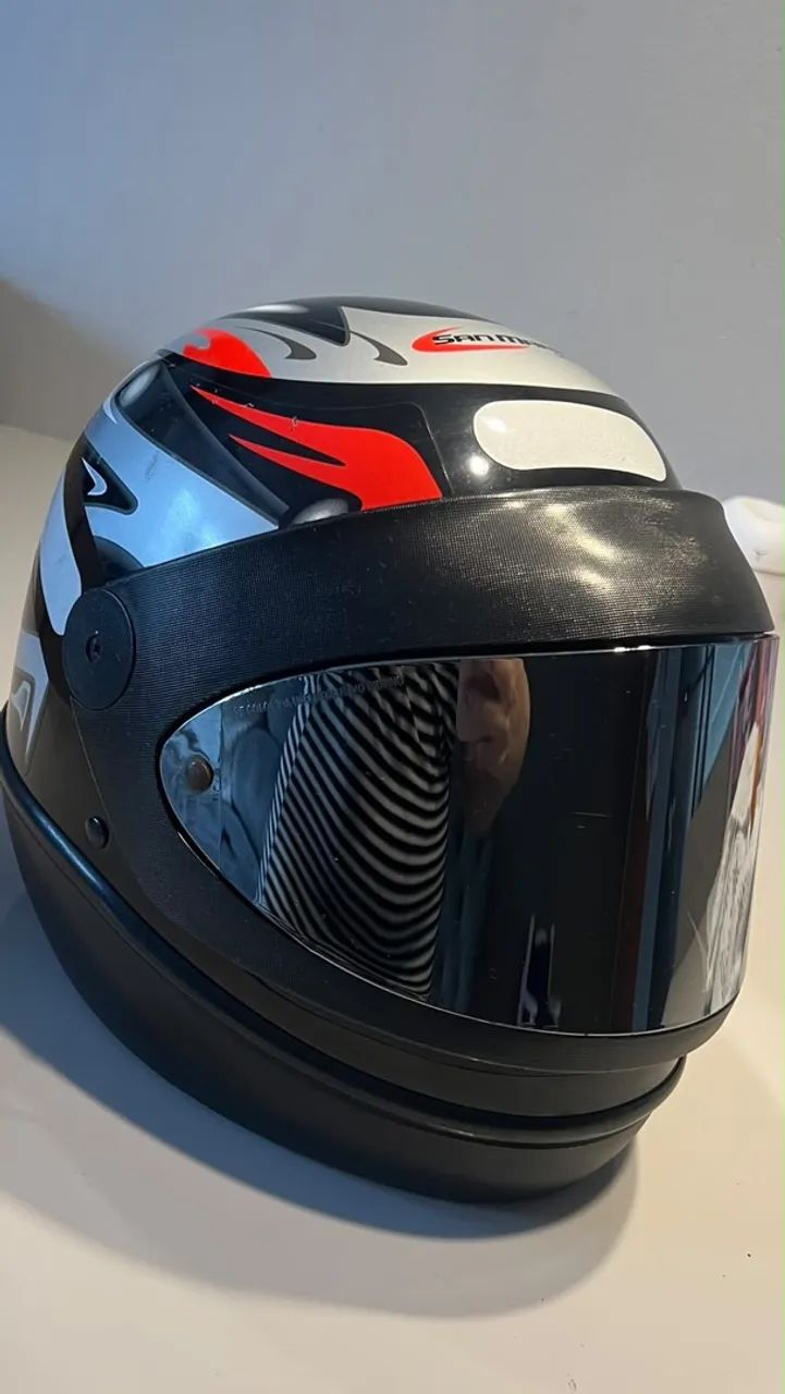 Vendo capacete usado