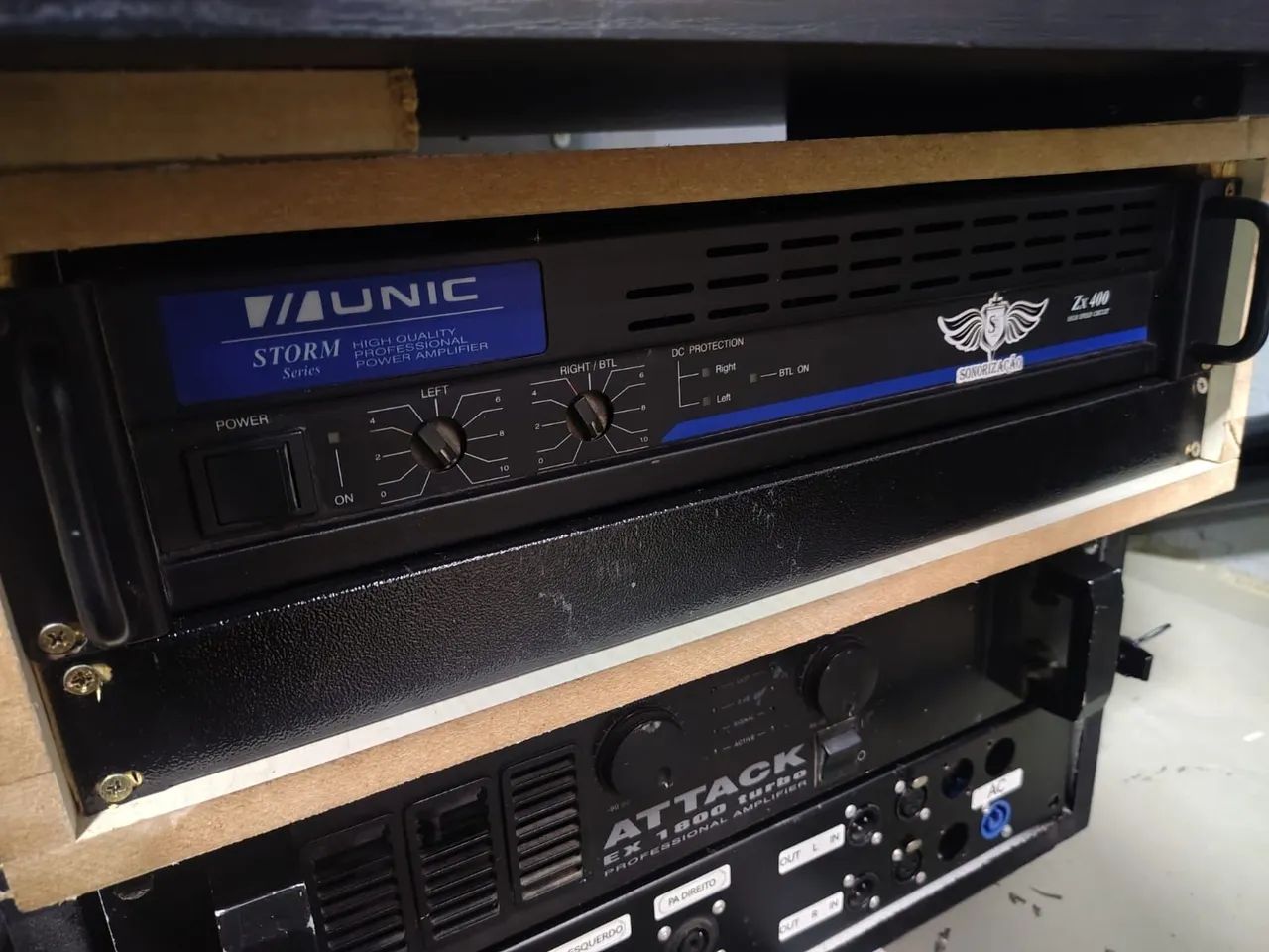Amplificador Unic z-400
