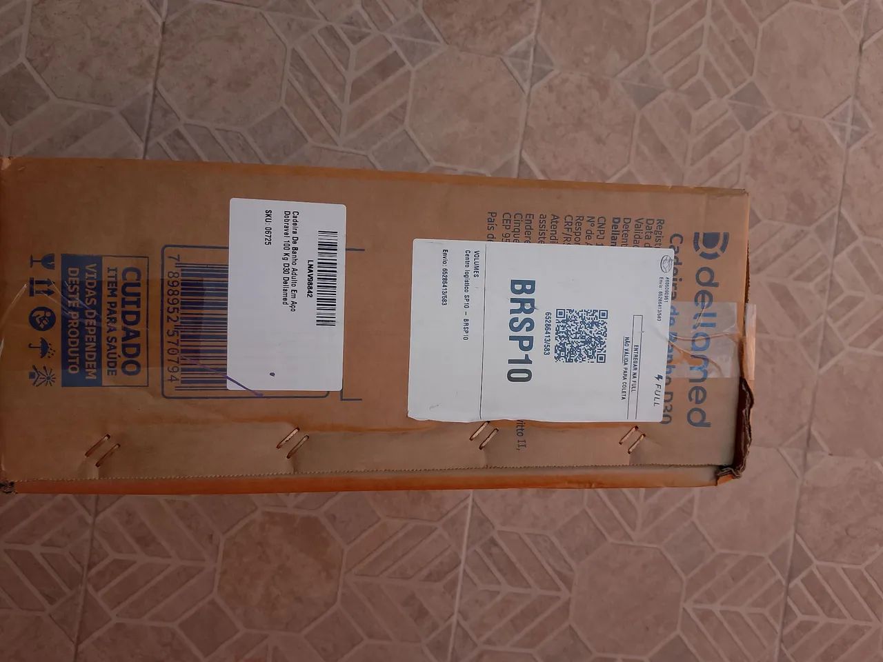 Vendo cadeira de banho nova nunca usada , na caixa - Foto 3
