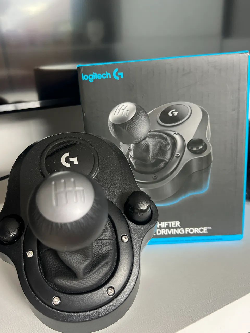 Volante Logitech G29 F1 + Logitech Driving Force Shifter (com caixa) - Foto 3