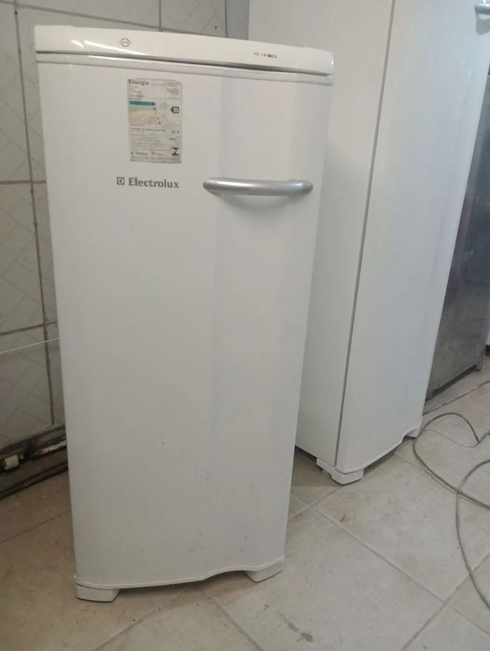 Freezer Eletrolux vertical 5 compatição  - Foto 2