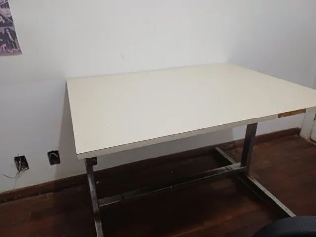 Mesa de estudos  - Foto 4