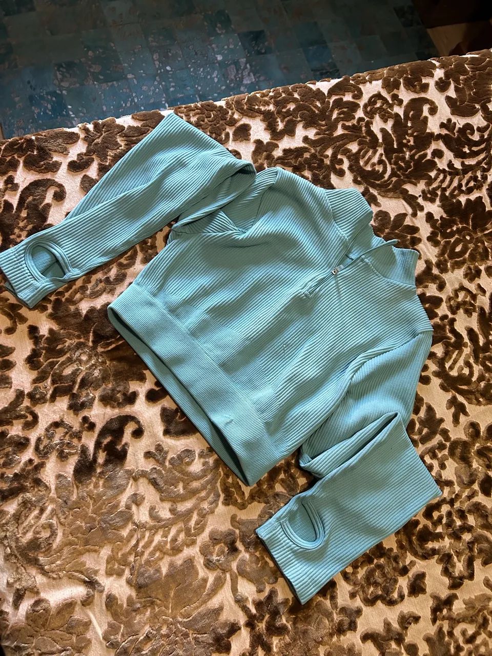 Cropped blusinha manga comprida P  - Foto 2