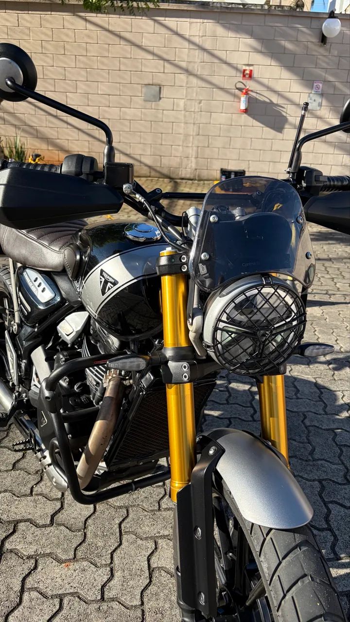 Scrambler 400x abaixo da tabela. 