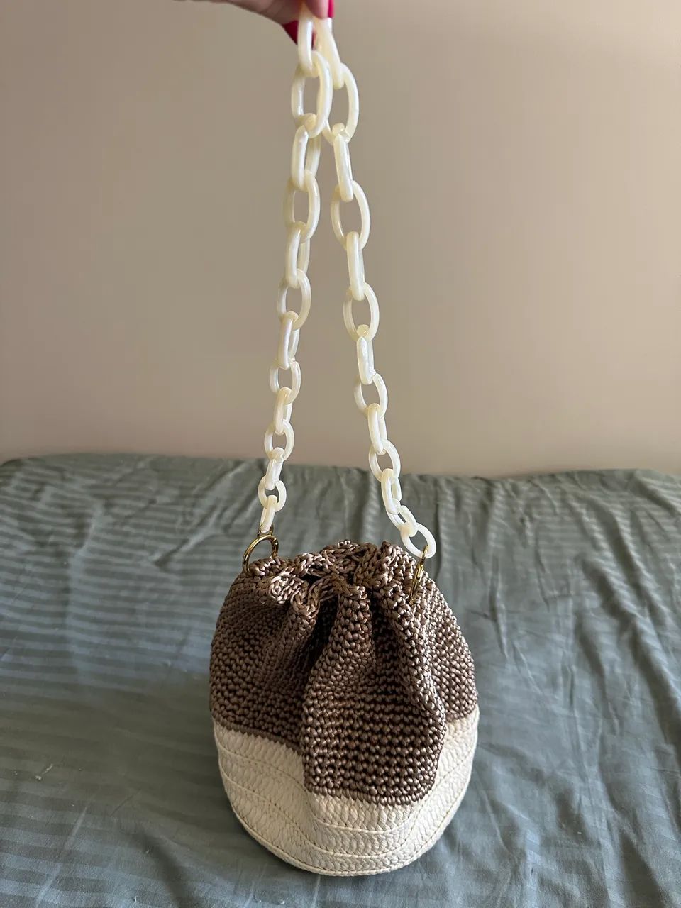 Bolsa crochê duas cores - Foto 4