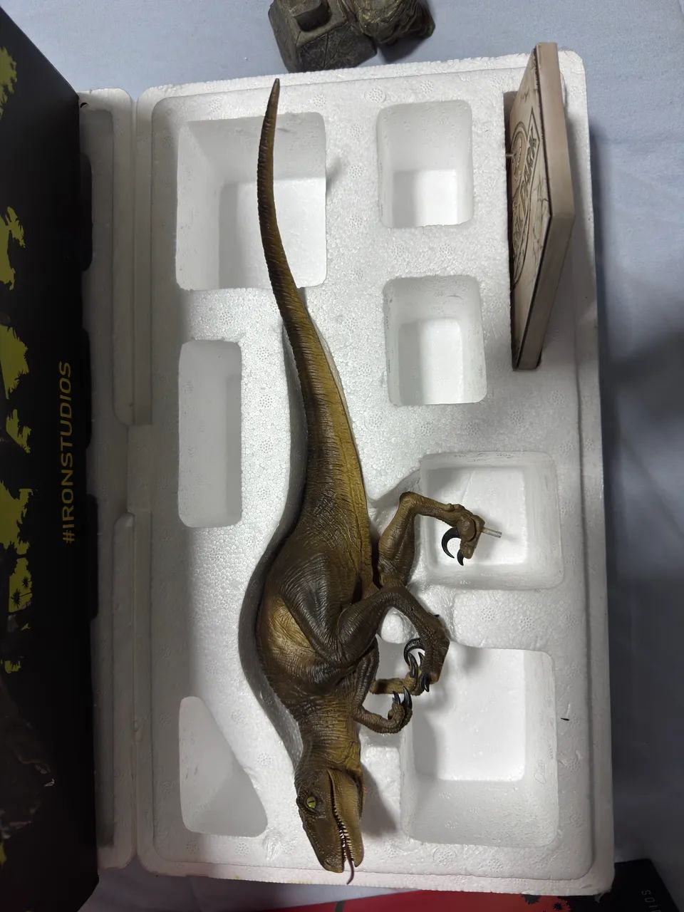 Velociraptor iron studios  - Foto 2