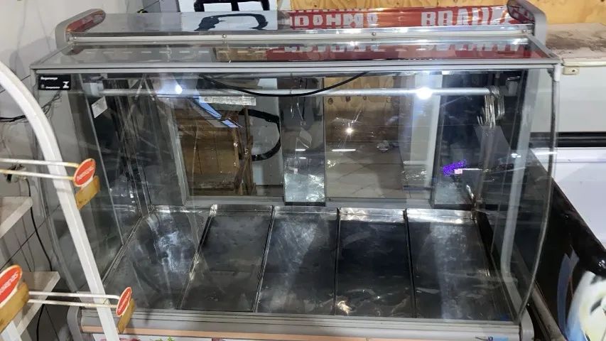 Balcão Expositor Refrigerado para Carnes - Gela Muito Bem