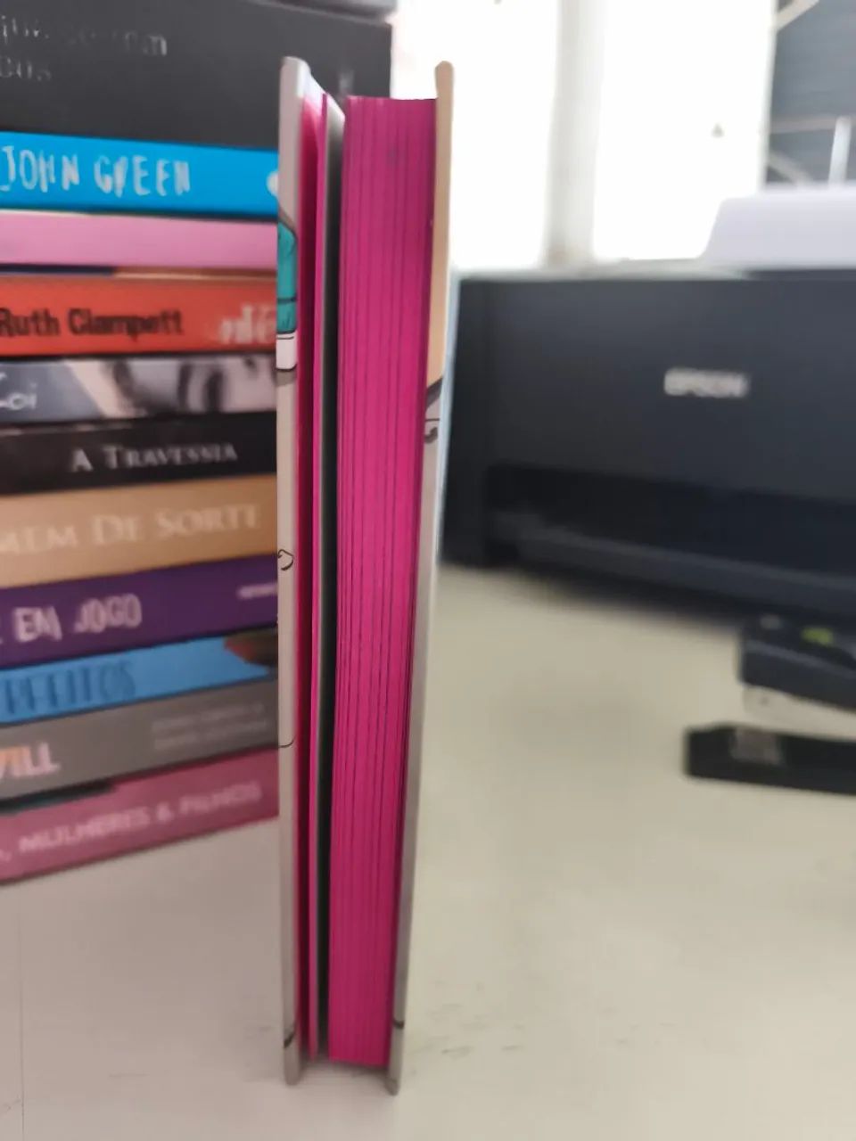 Livro o Deus que destrói sonhos - Foto 2