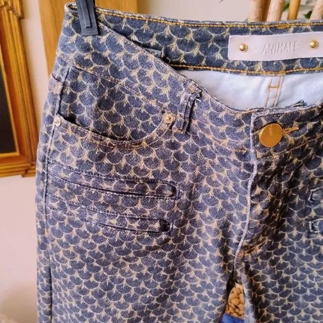 Calça de Sarja Flare Estampada da Animale - Foto 4