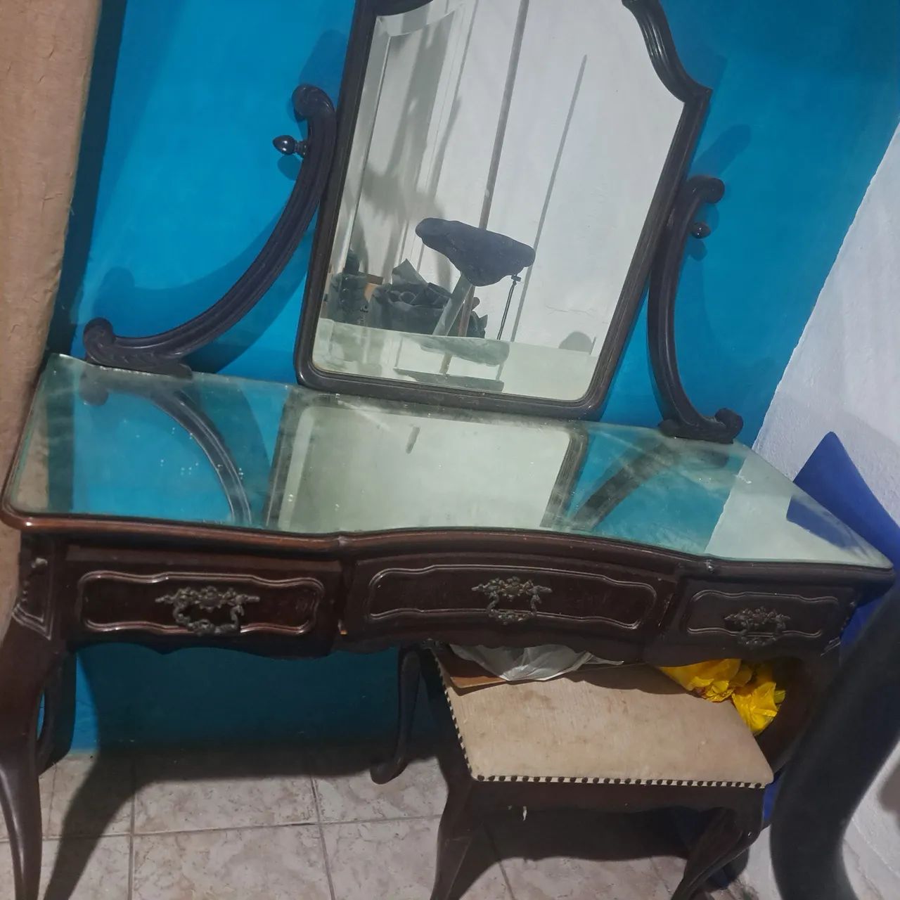 Penteadeira antiga 650,00