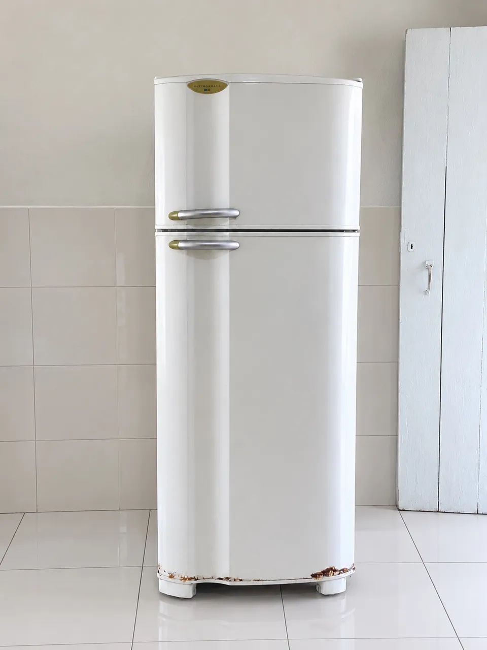     Geladeira Ótimo Preço