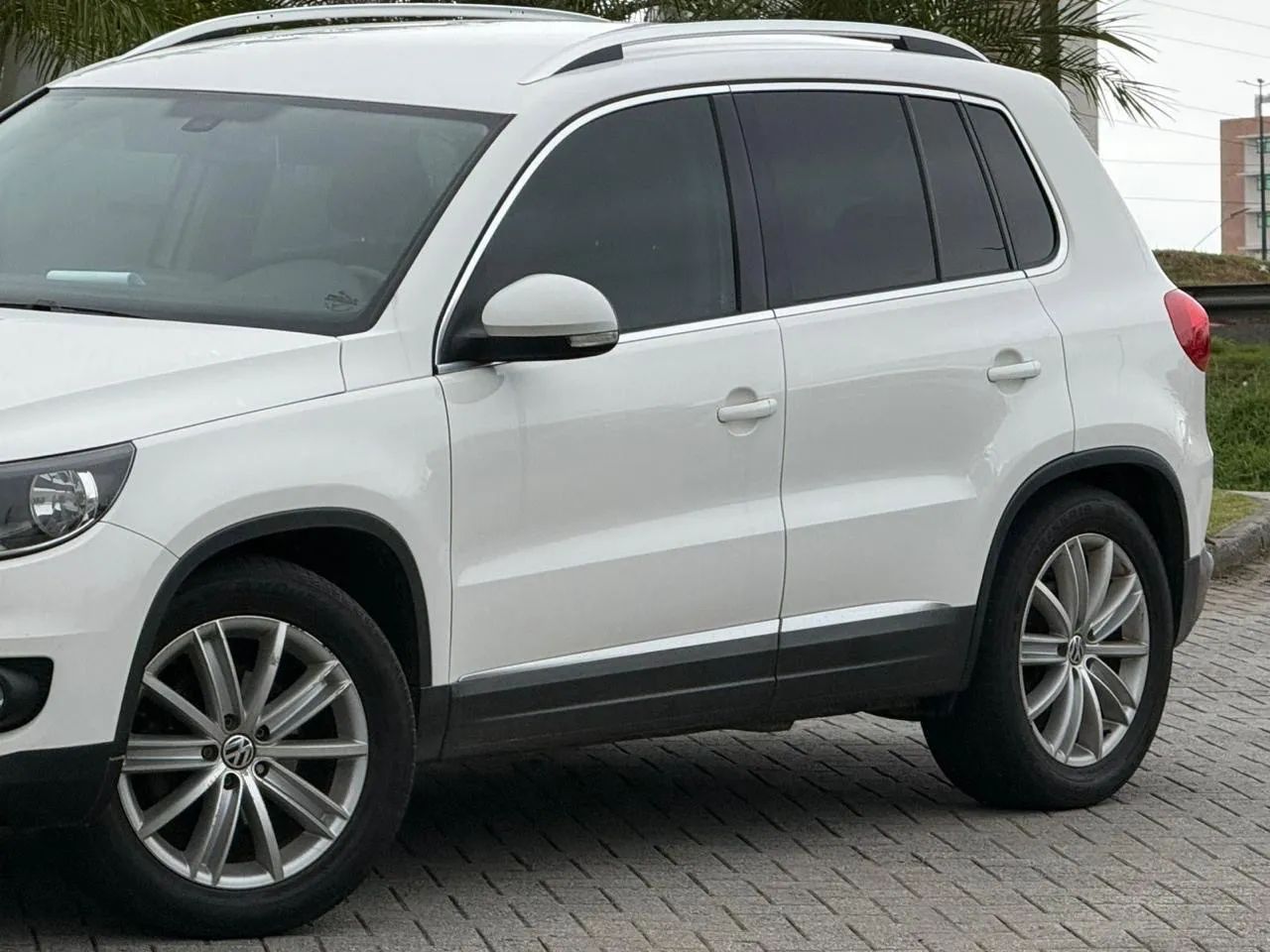 Volkswagen Tiguan TIGUAN 2.0 TSI 16V 200cv Tiptronic 5p 2013
