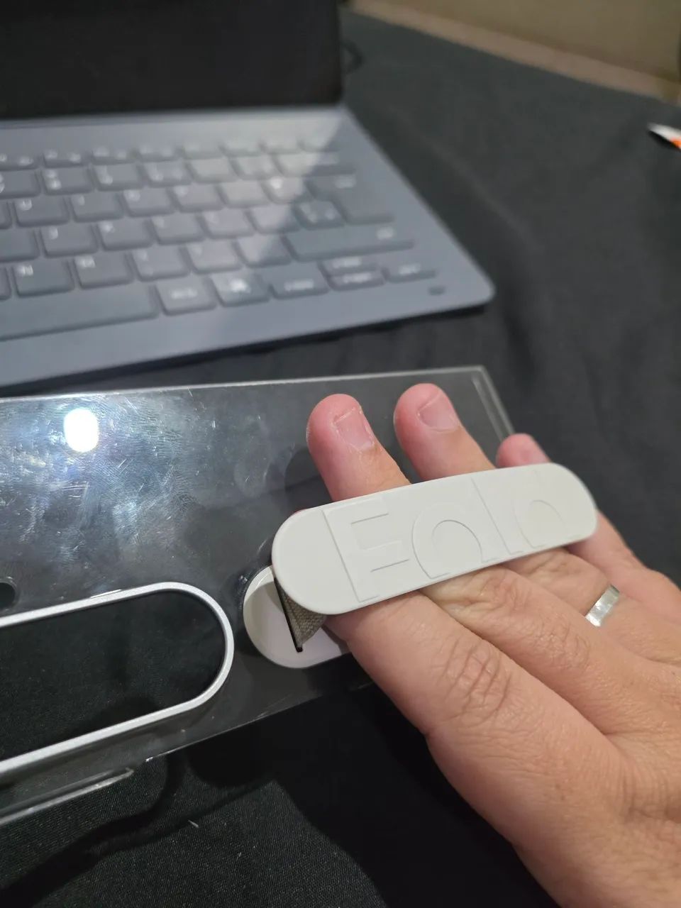 Case Original Samsung Z Fold 7 - Transparente com Alça   - Foto 3