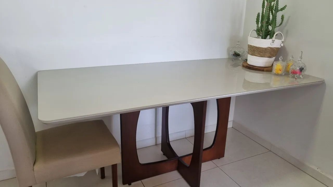 Mesa com 6 cadeiras - ótima para sala de jantar - Foto 3