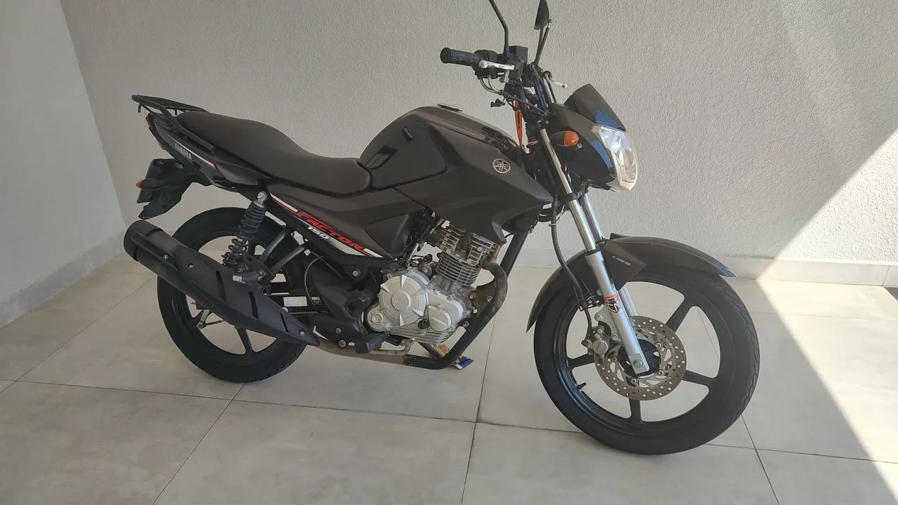 Yamaha Factor 2018 preta