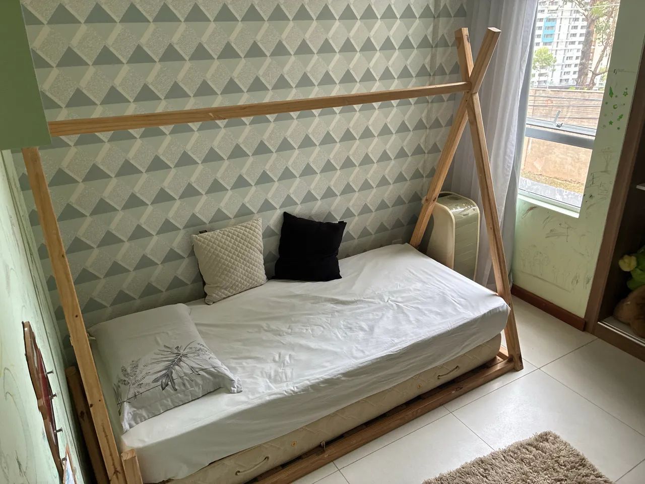 Cama infantil montessori cabana