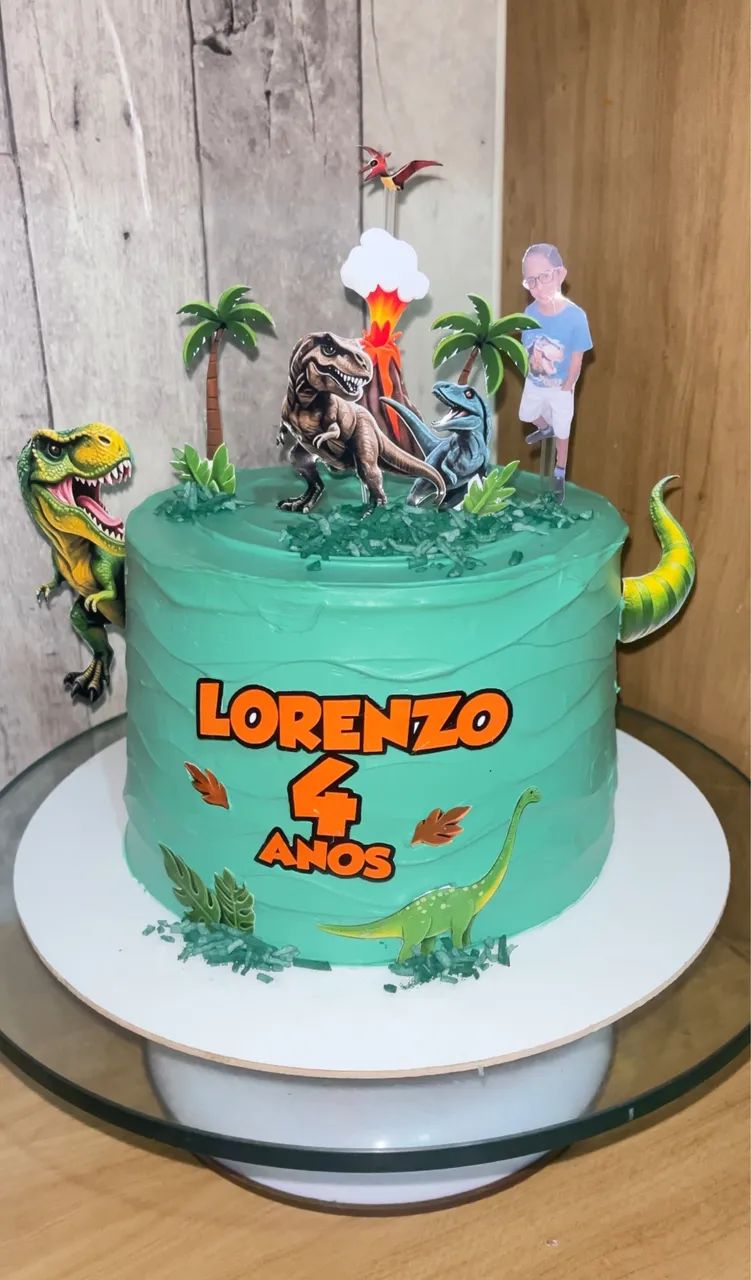 Bolo decorado R$ 80,00 o kilo - Foto 3