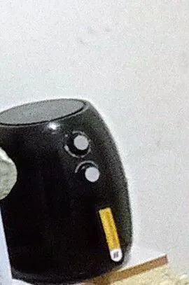 Vendo uma televisão de 32 polegadas de LED awa por 750 reais  brinde uma erfray