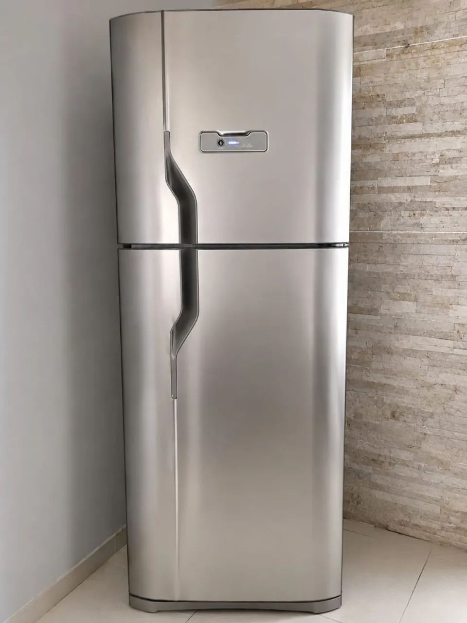 Geladeira semi nova