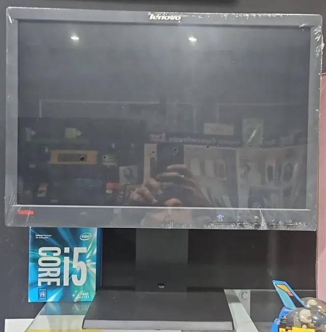 Monitor LED HD 19'' Lenovo Widescreen DVI + VGA