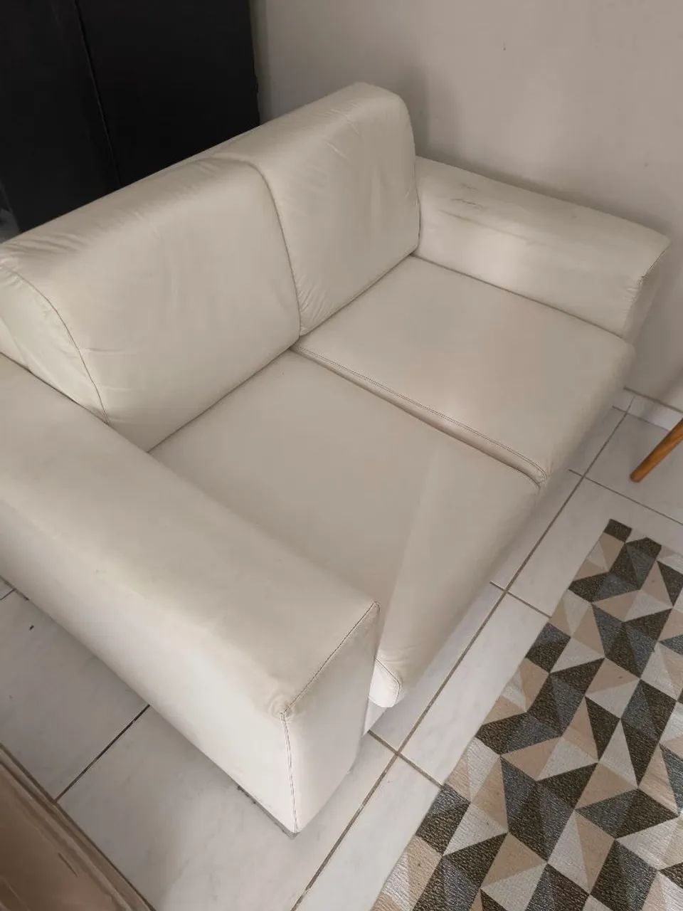 SOFÁ EM COURO BRANCO 65568124633603120
