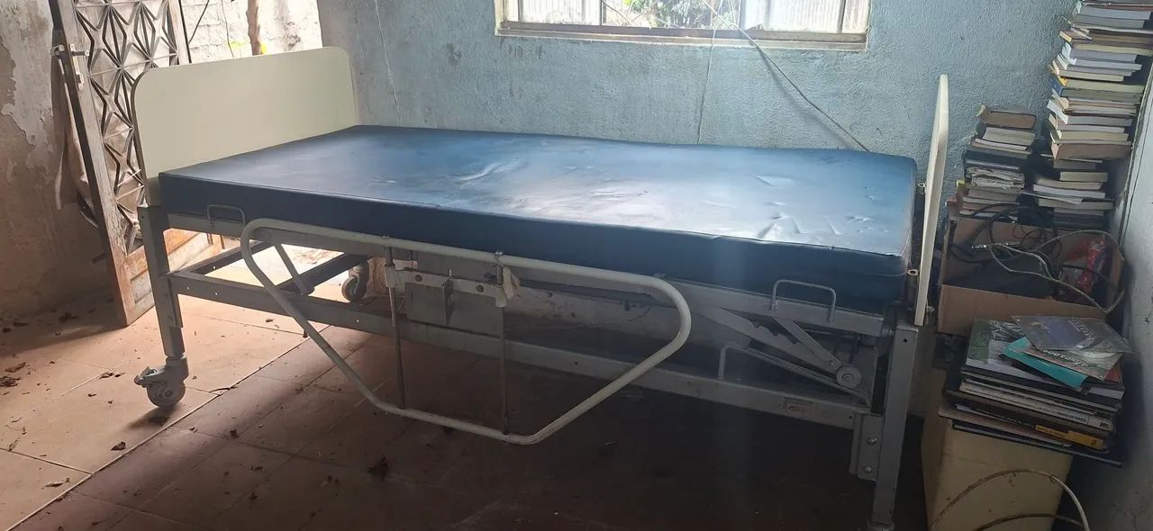 Cama hospitalar com manivela STAIB  - Foto 5