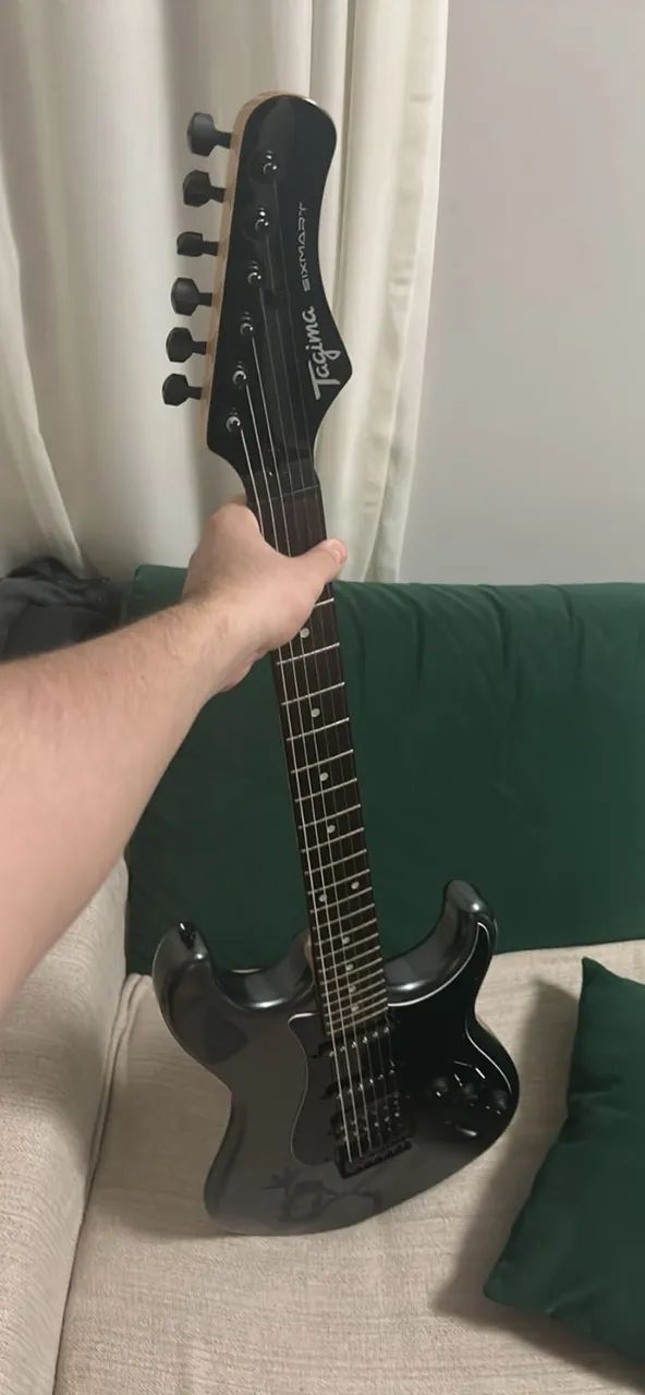 Guitarra Tagima Sixmart Seminova