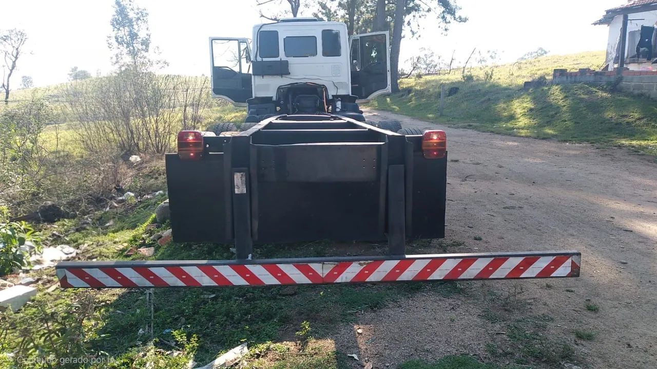 Iveco 320 - Foto 5