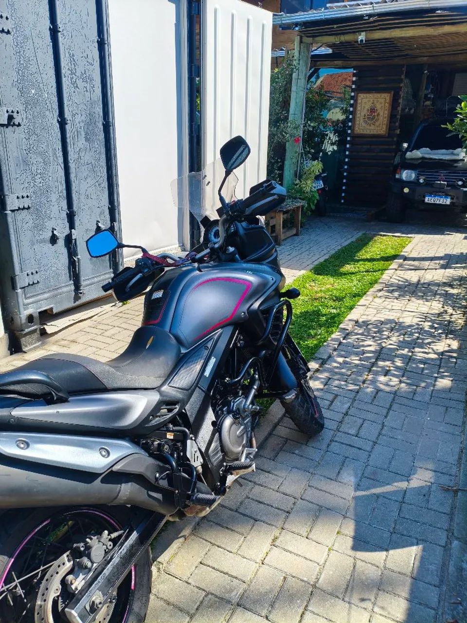 Suzuki V-Strom 650 XT 2018 - Excelente estado - Foto 2