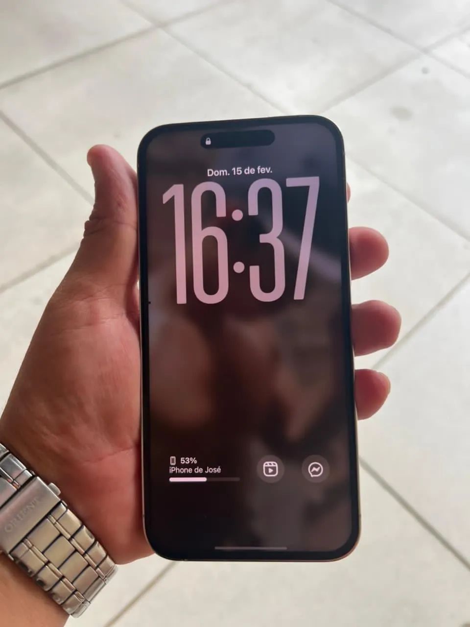 Vendo um iPhone 14 Pro Max 